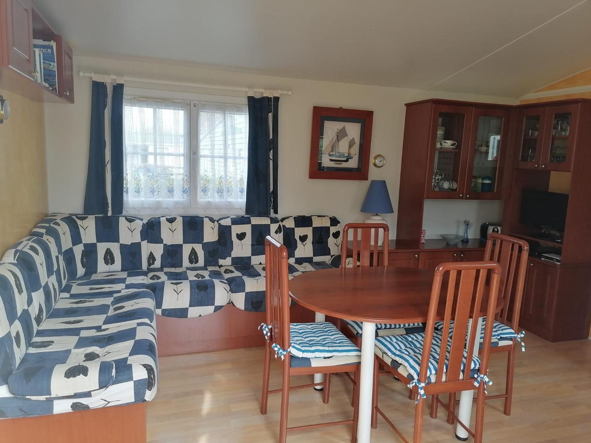 Mobil-Home Dans Camping Municipal Kermaria-Sulard Exteriör bild